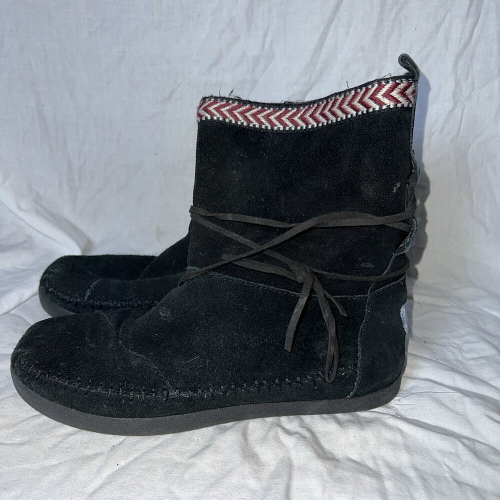 Toms Pull On Boots Women's Size 8 Black Suede Aztec Lined Moccasin Cozy